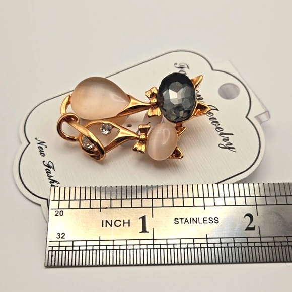 NWOT Two Kitty Cat Sitting Brooch/Pin Rose Gold Tone - Picture 5 of 6